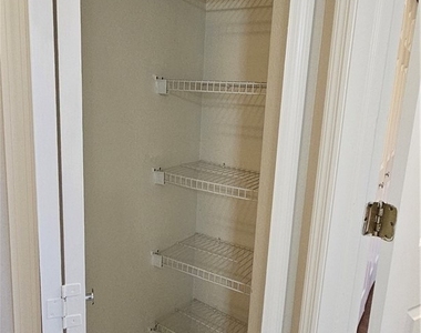 1626 Sw Santa Barbara Place - Photo Thumbnail 10