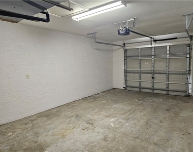 1626 Sw Santa Barbara Place - Photo Thumbnail 14