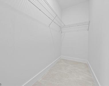 2131 Fairway Drive - Photo Thumbnail 10