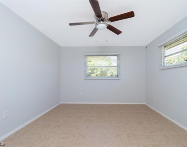533 E Charlotte Avenue - Photo Thumbnail 8