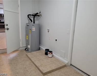 533 E Charlotte Avenue - Photo Thumbnail 13