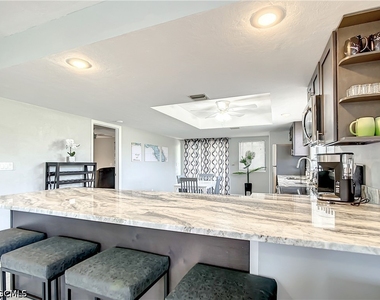 4928 Sw 16th Place - Photo Thumbnail 9
