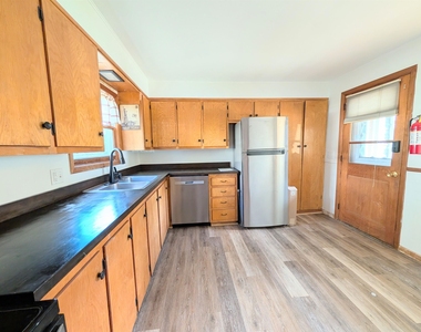 417 Cliff - Photo Thumbnail 16