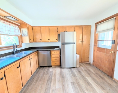 417 Cliff - Photo Thumbnail 12