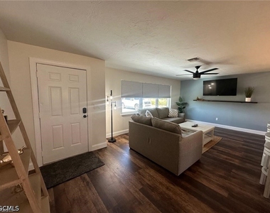723 Sabur Court - Photo Thumbnail 8