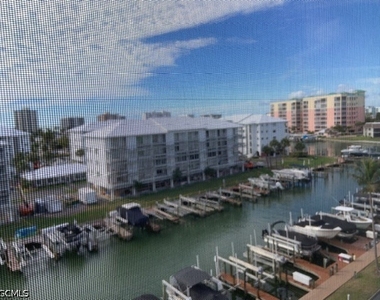 4471 Bay Beach Lane - Photo Thumbnail 4
