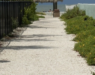 4471 Bay Beach Lane - Photo Thumbnail 8