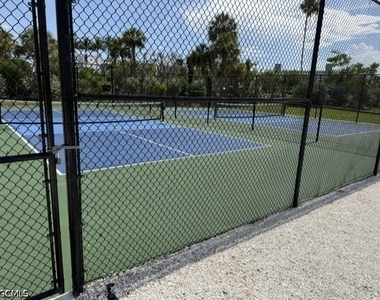 4471 Bay Beach Lane - Photo Thumbnail 15