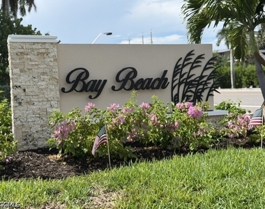 4471 Bay Beach Lane - Photo Thumbnail 14