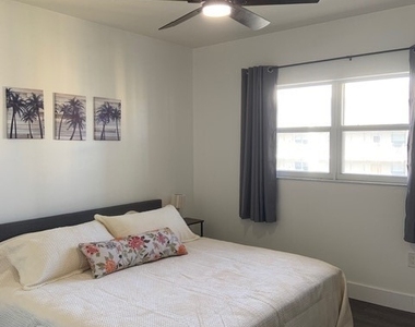4471 Bay Beach Lane - Photo Thumbnail 32