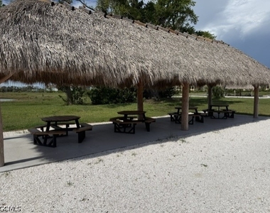 4471 Bay Beach Lane - Photo Thumbnail 21
