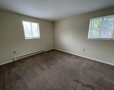 93 West - Photo Thumbnail 20