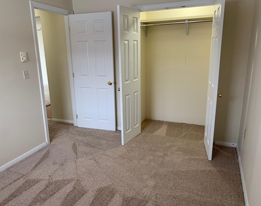 93 West - Photo Thumbnail 16