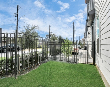 829 N Emile Street - Photo Thumbnail 45
