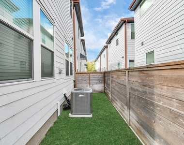 829 N Emile Street - Photo Thumbnail 43