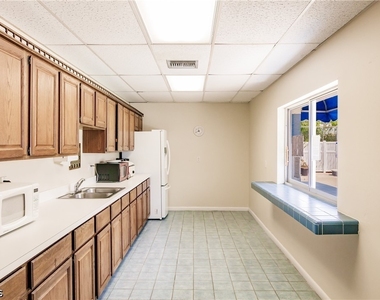 6824 Sandtrap Drive - Photo Thumbnail 20