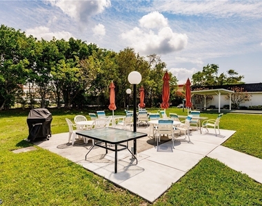 6824 Sandtrap Drive - Photo Thumbnail 25