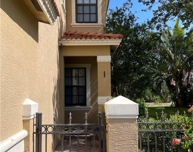 7385 Bristol Circle - Photo Thumbnail 2