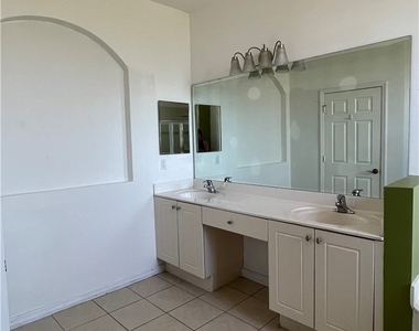 7385 Bristol Circle - Photo Thumbnail 23