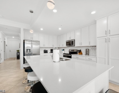 6058 National Boulevard - Photo Thumbnail 2