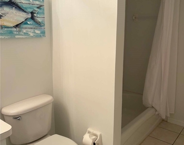 8680 Cedar Hammock Circle - Photo Thumbnail 7