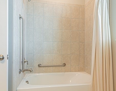 9402 Pocida Court - Photo Thumbnail 20