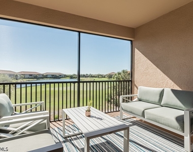 9402 Pocida Court - Photo Thumbnail 13