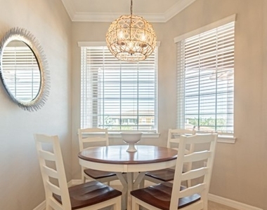 9402 Pocida Court - Photo Thumbnail 3