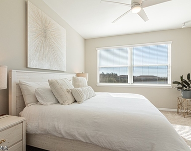 9402 Pocida Court - Photo Thumbnail 16