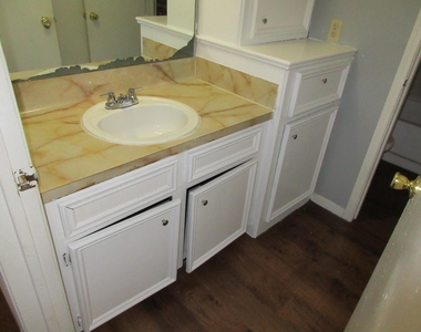 11514 Meadow Lane - Photo Thumbnail 7