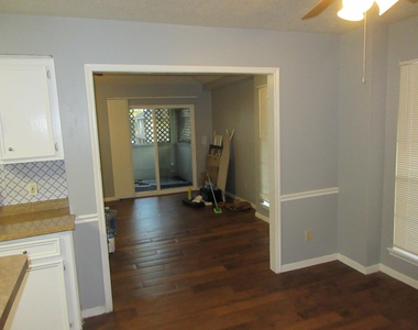 11514 Meadow Lane - Photo Thumbnail 16