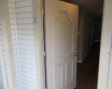 11514 Meadow Lane - Photo Thumbnail 1