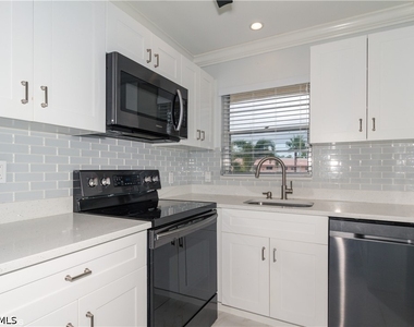 501 Forest Lakes Boulevard - Photo Thumbnail 10