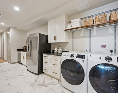 1717 Bissonnet Street - Photo Thumbnail 12