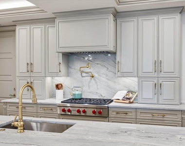 1717 Bissonnet Street - Photo Thumbnail 7