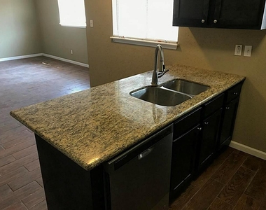 638 Heidrich St Street - Photo Thumbnail 8