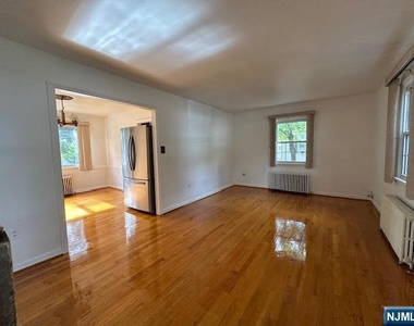 31 Oak - Photo Thumbnail 2