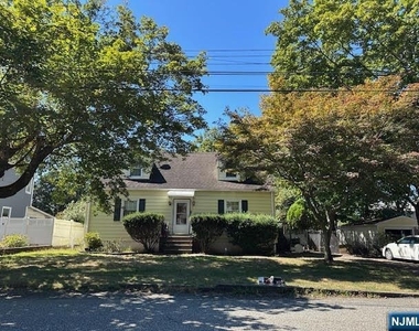 31 Oak - Photo Thumbnail 1