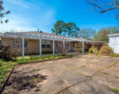 5118 Sanford Road - Photo Thumbnail 16