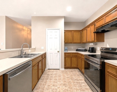 12830 Lodenbriar Drive - Photo Thumbnail 11