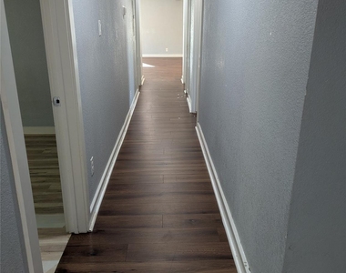 205 Elmo Avenue - Photo Thumbnail 6