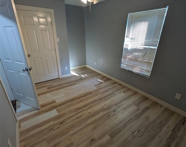 205 Elmo Avenue - Photo Thumbnail 11