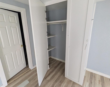 205 Elmo Avenue - Photo Thumbnail 8