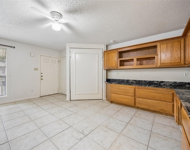 1311 Antoine Drive - Photo Thumbnail 8