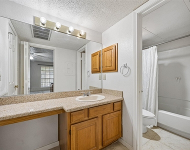 1311 Antoine Drive - Photo Thumbnail 5