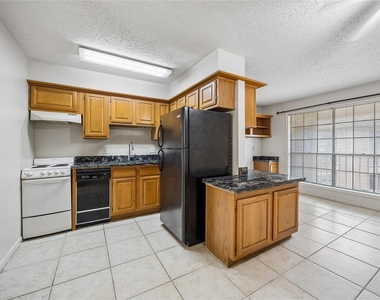 1311 Antoine Drive - Photo Thumbnail 7