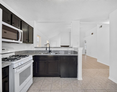 1126 Holbech Lane - Photo Thumbnail 7
