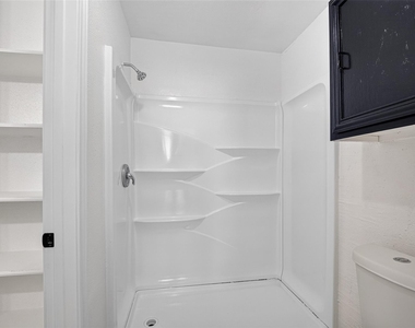 1126 Holbech Lane - Photo Thumbnail 16