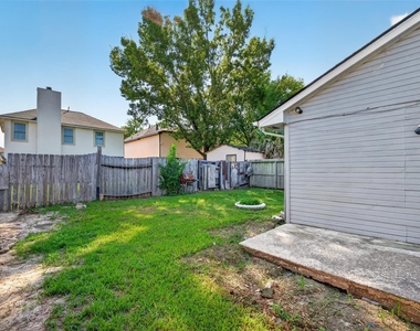 1126 Holbech Lane - Photo Thumbnail 24