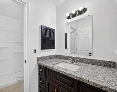 1126 Holbech Lane - Photo Thumbnail 15